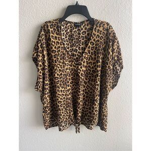 ❤️Torrid Leopard Challis Tie Front Top